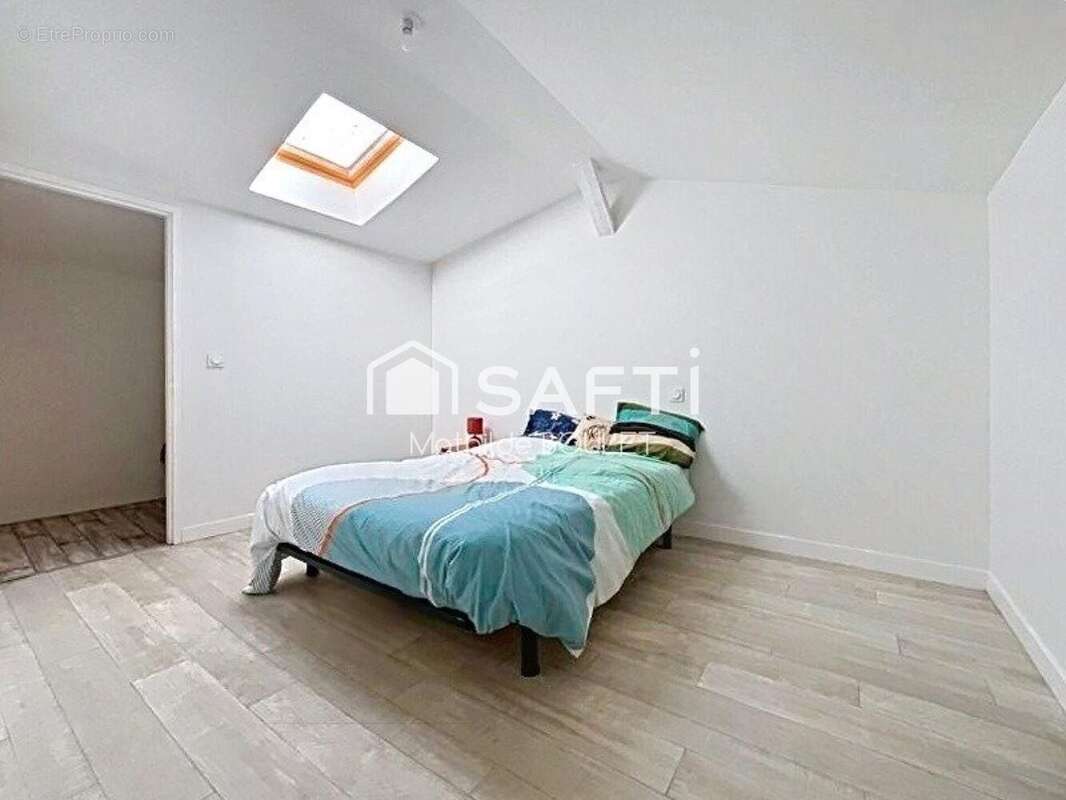 Maison 81 m² à Saint-Mande-Sur-Bredoire  - photo 5