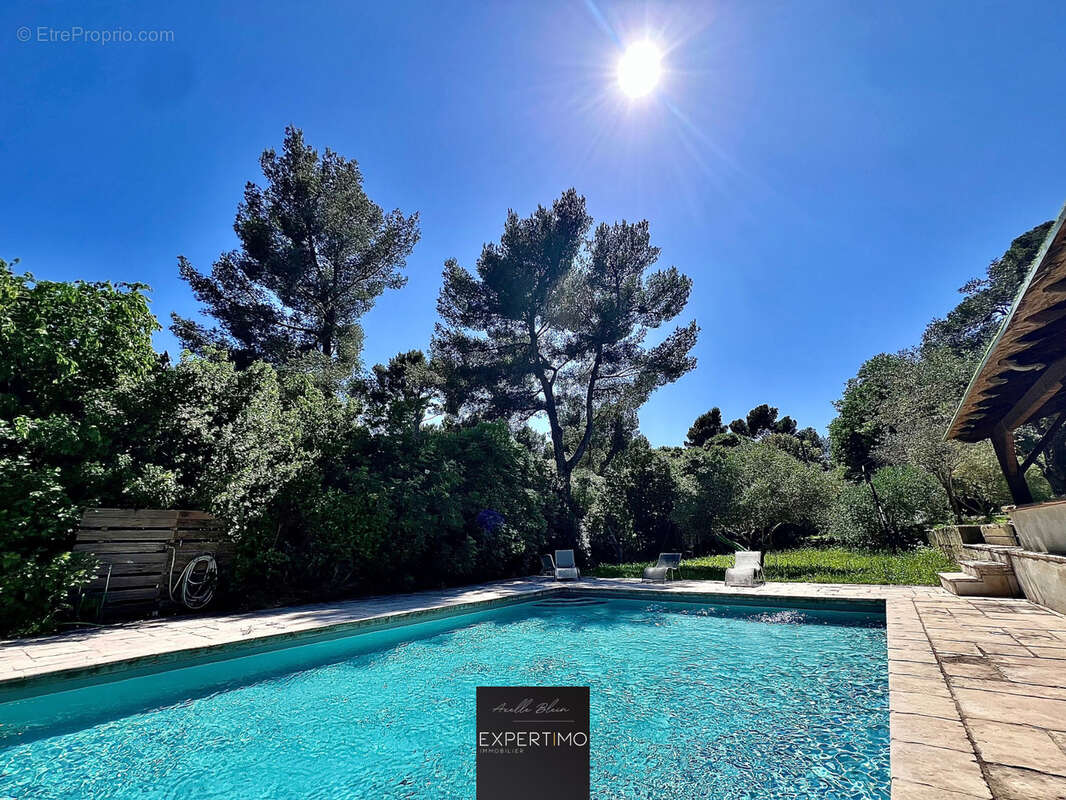 Appartement à MARSEILLE-12E