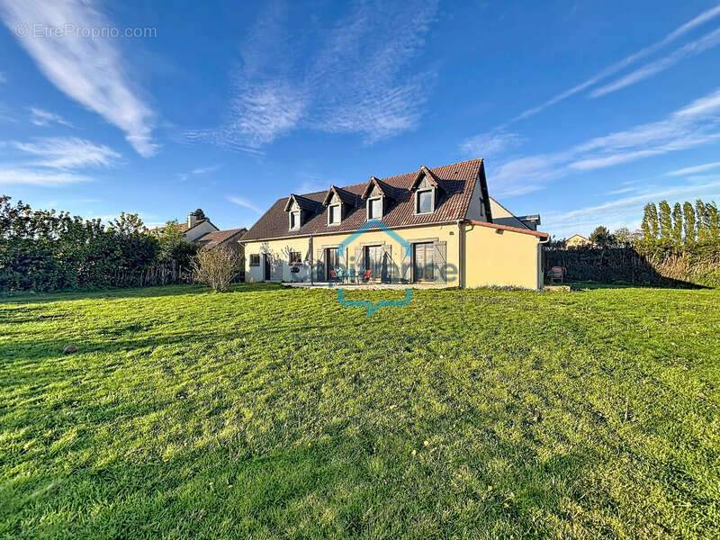 Maison à MORGNY-LA-POMMERAYE
