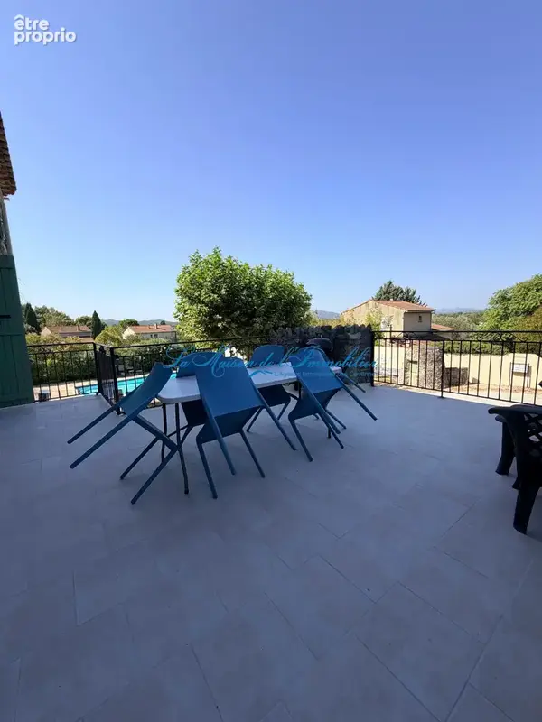 Appartement à CANAULES-ET-ARGENTIERES