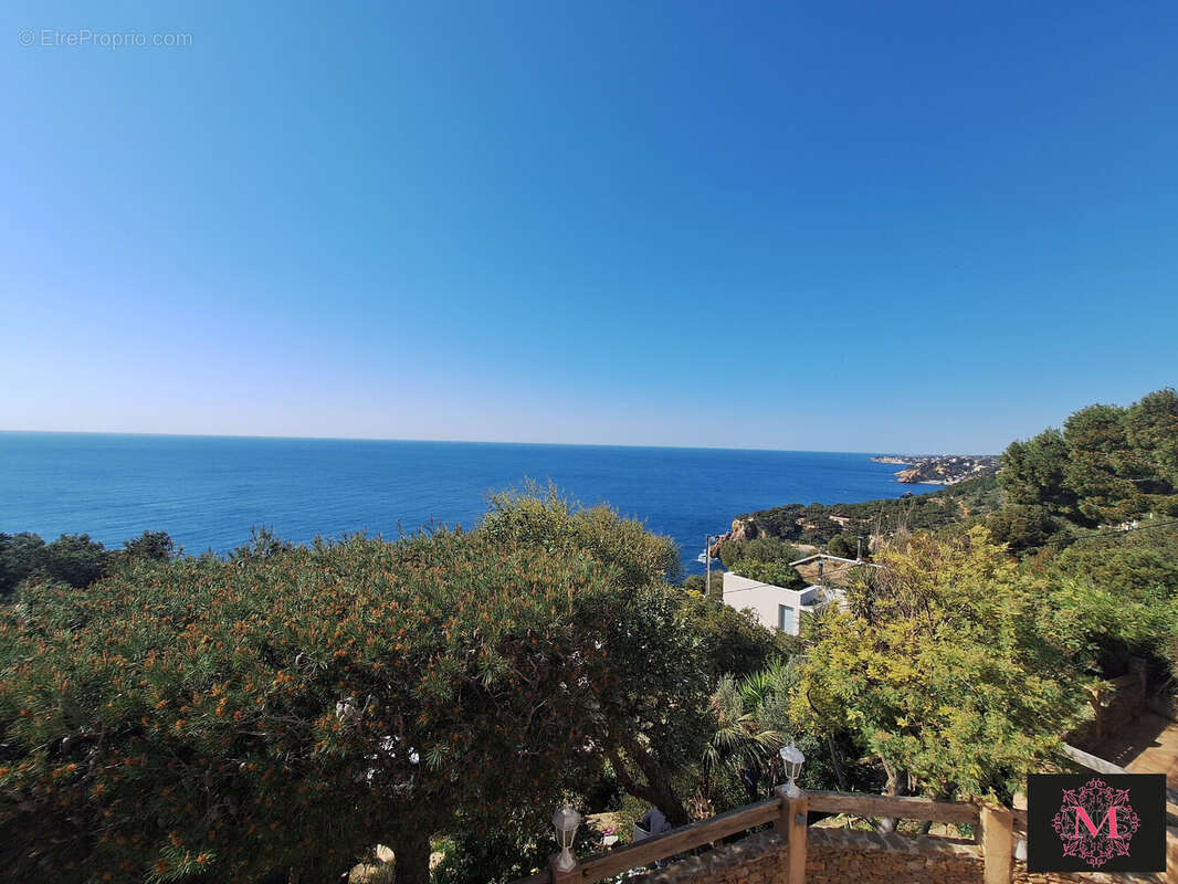 Maison 135 m² à Ensues-La-Redonne  - photo 5