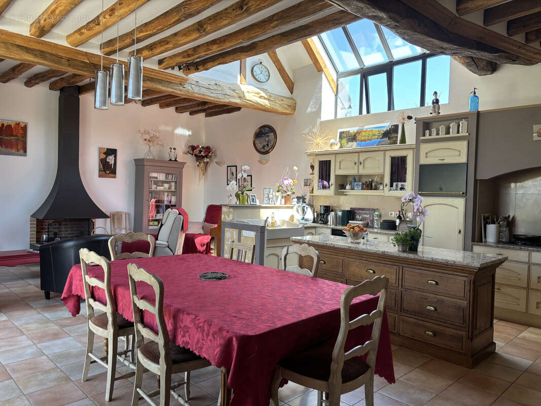 Maison à LE PIN-LA-GARENNE