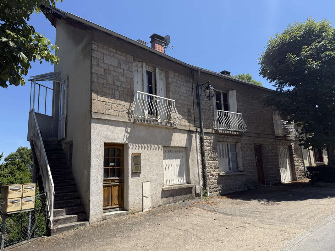 Appartement à UZERCHE