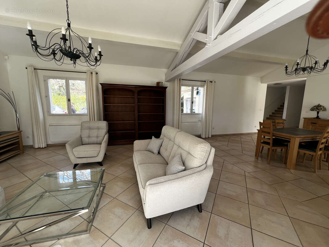 Maison à VAISON-LA-ROMAINE