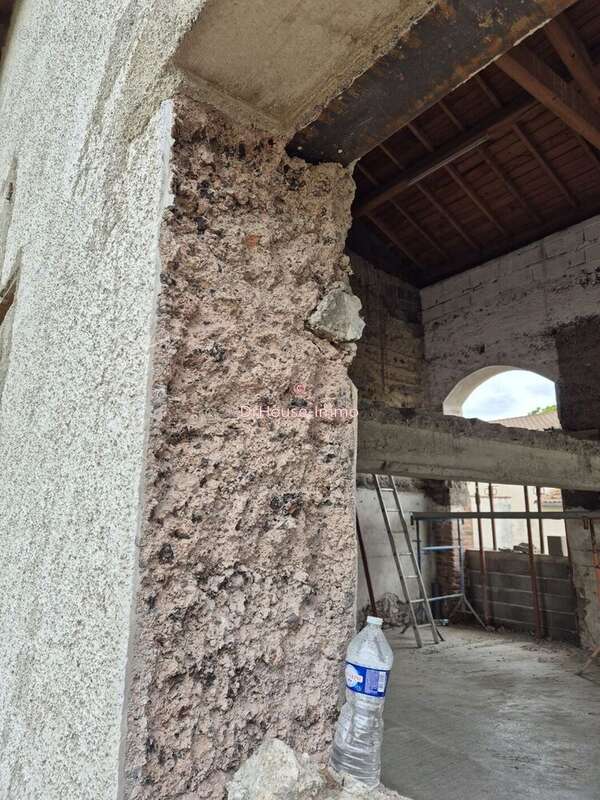 Appartement à VEAUCHE
