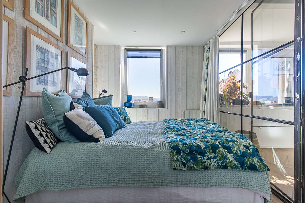 Appartement à MARSEILLE-6E