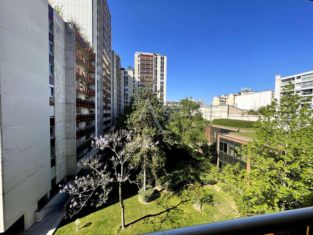 Appartement à PARIS-10E
