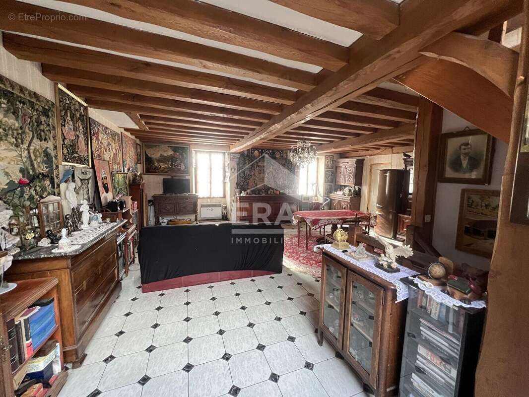Appartement à JUMEAUVILLE