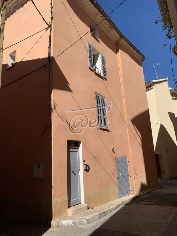 Appartement à SAINT-MAXIMIN-LA-SAINTE-BAUME