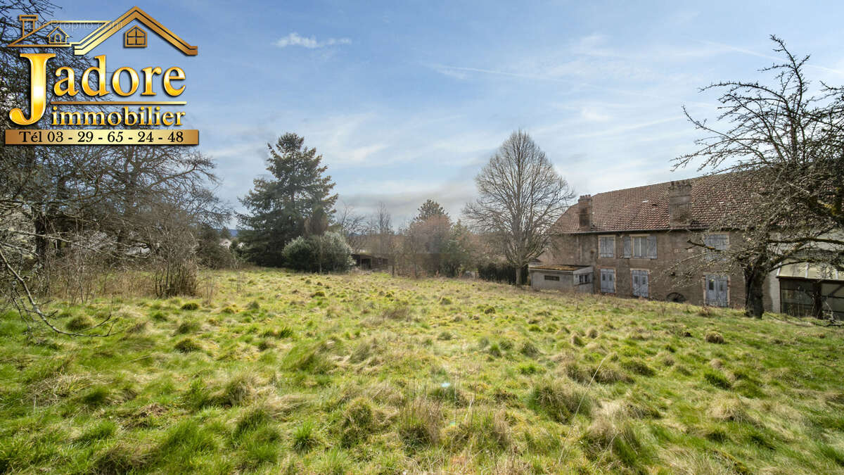 Immeuble + grand terrain constructible - photo 3