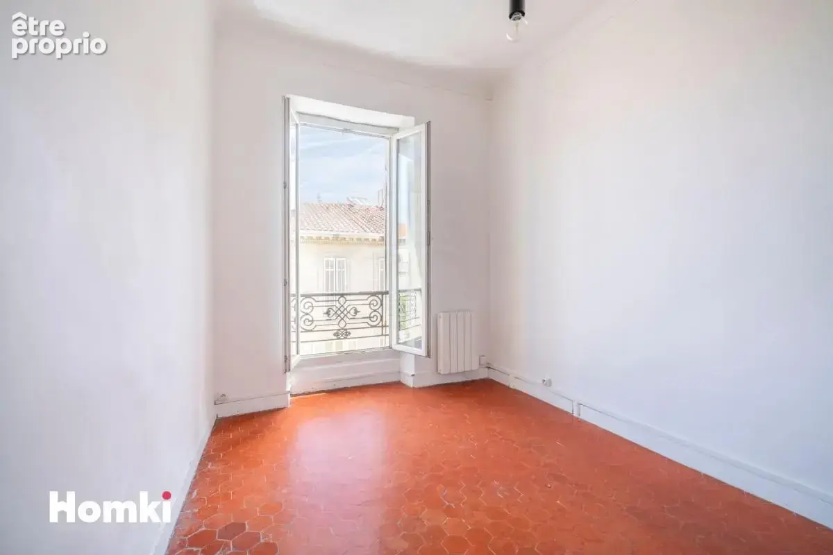 Appartement T3 de 76 m² à Marseille 13006, Rue Paradis - photo 8