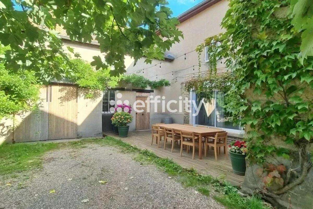 Maison à PIERRECLOS