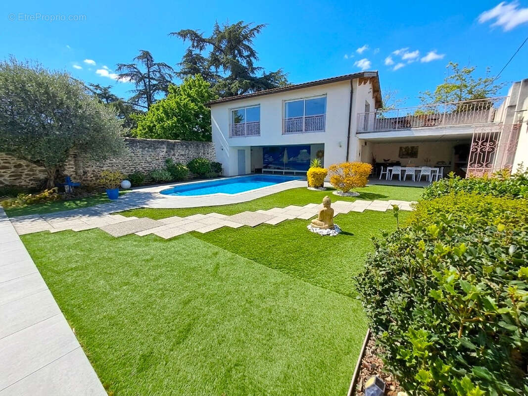 Maison à SAINT-JEAN-DE-TOUSLAS