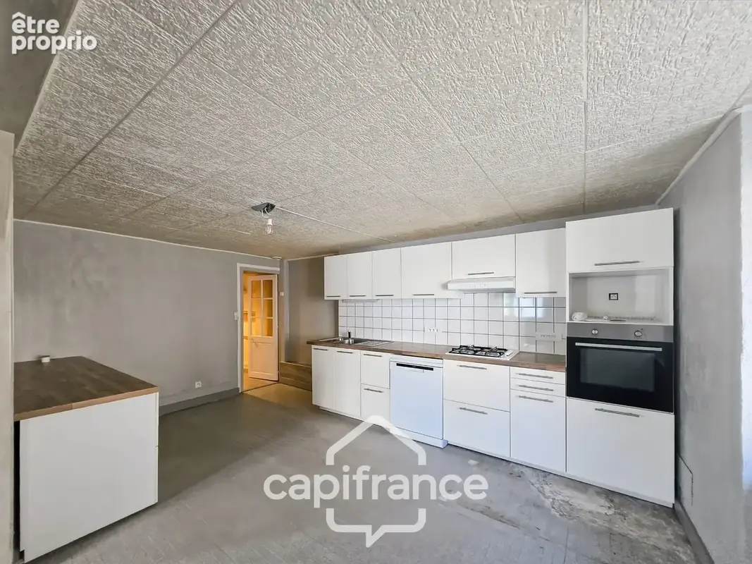 BEAUFORT - Maison de village à vendre 6 pièces  (39) - 3 chambres - parking à proximité - photo 5