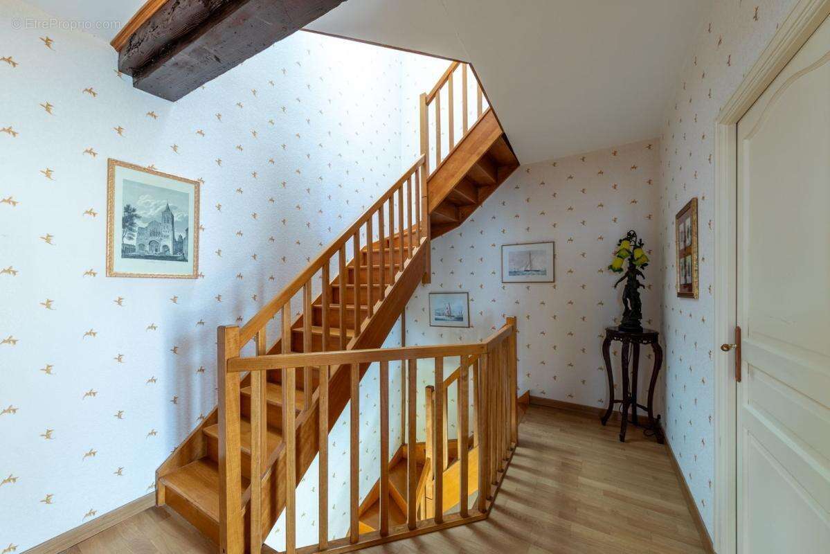 Maison de ville – cœur historique de mâcon - photo 5