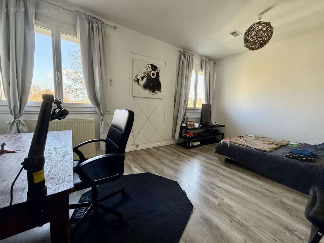 Maison à LA SALVETAT-SAINT-GILLES