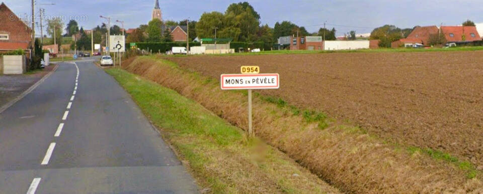 Terrain à MONS-EN-PEVELE