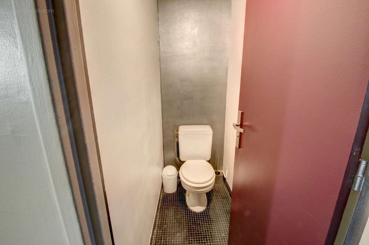 Commerce à NEUILLY-SUR-SEINE