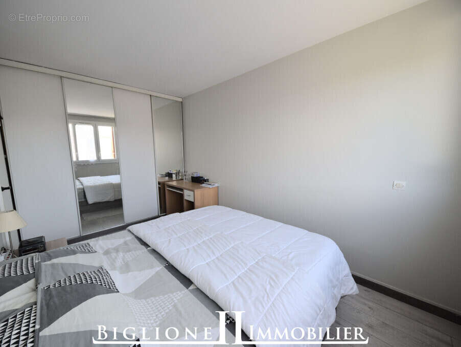 Appartement à COUBRON