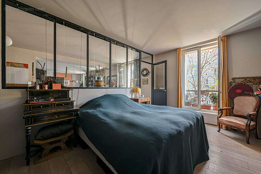 Appartement à PARIS-10E