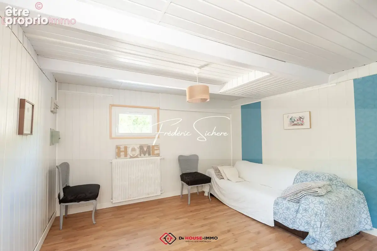 Maison 139 m² à La Jarrie  - photo 18