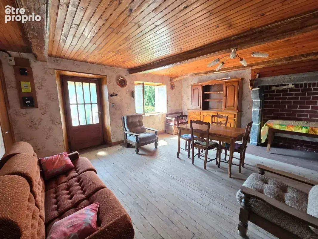 *** exclusivite ***  à renover - maison en pierre avec jardinet et dependances *** isserteaux 63270 *** - photo 8
