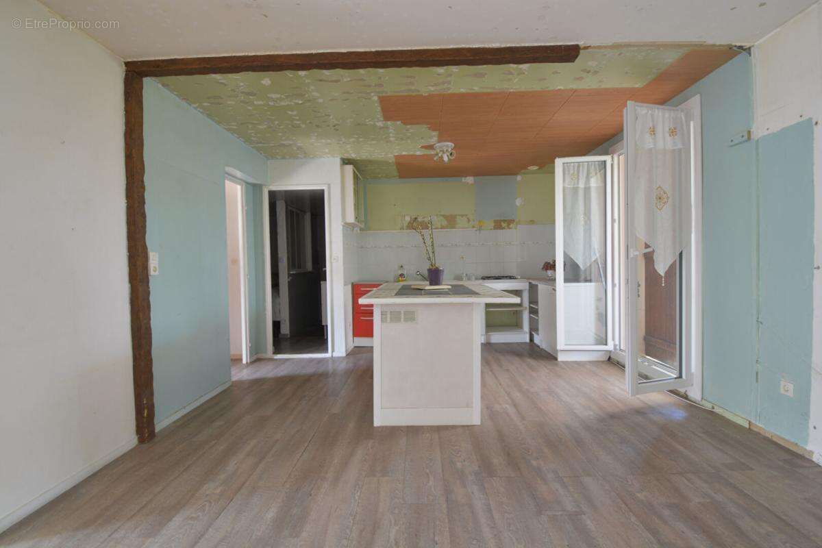 Maison à VARENNES-SUR-SEINE