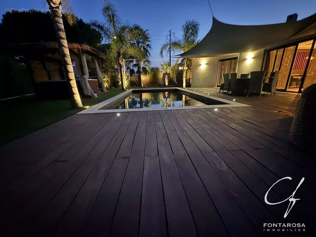 Maison à PUGET-SUR-ARGENS