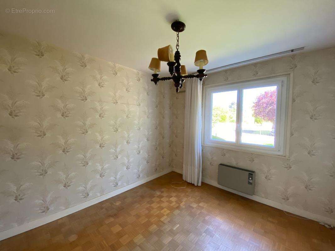 Maison 6 pièces 145m² à maringues, quartier ecoles et complexe sportif - photo 9
