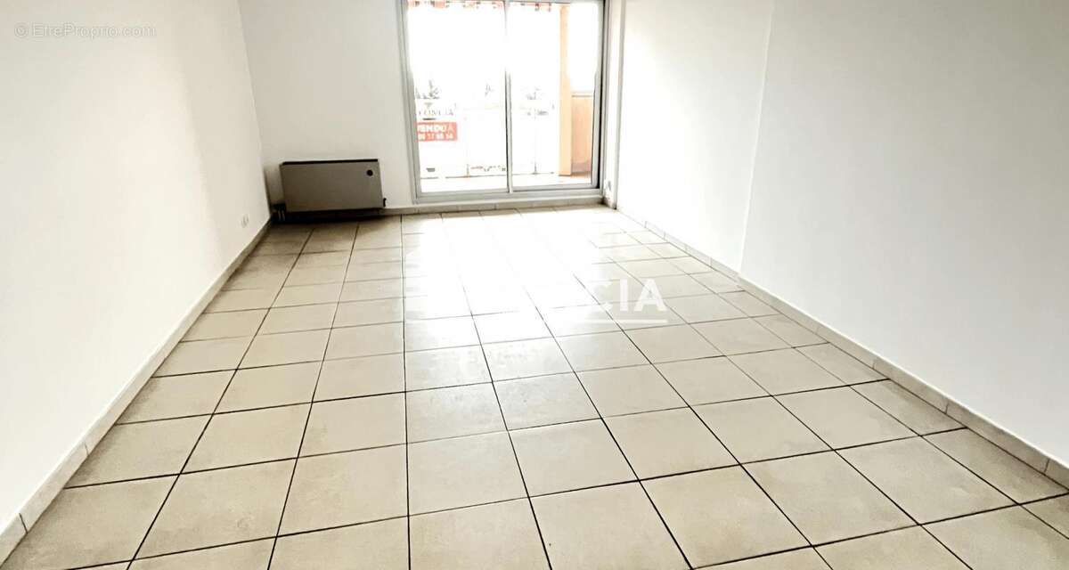 Appartement à LA LONDE-LES-MAURES