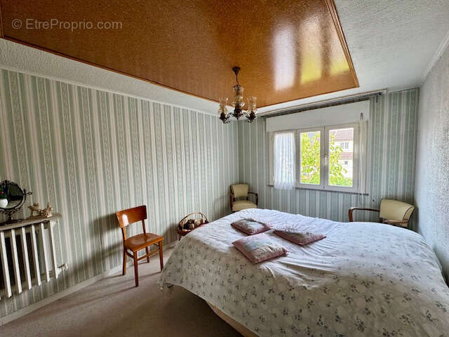 Maison à PARAY-VIEILLE-POSTE