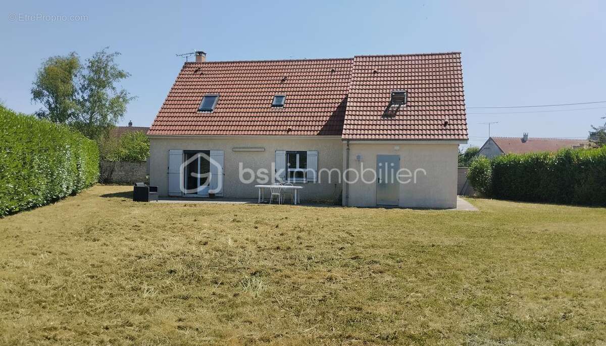 Maison à DONNEMARIE-DONTILLY