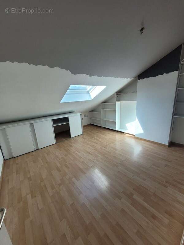 Appartement à BAZEILLES