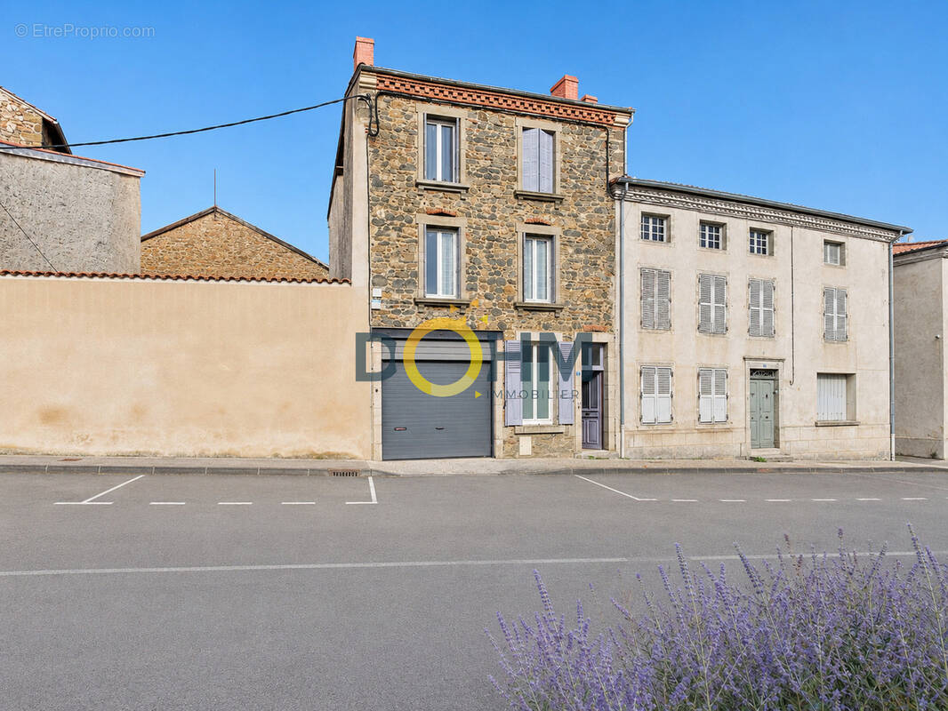 Maison à PAULHAGUET