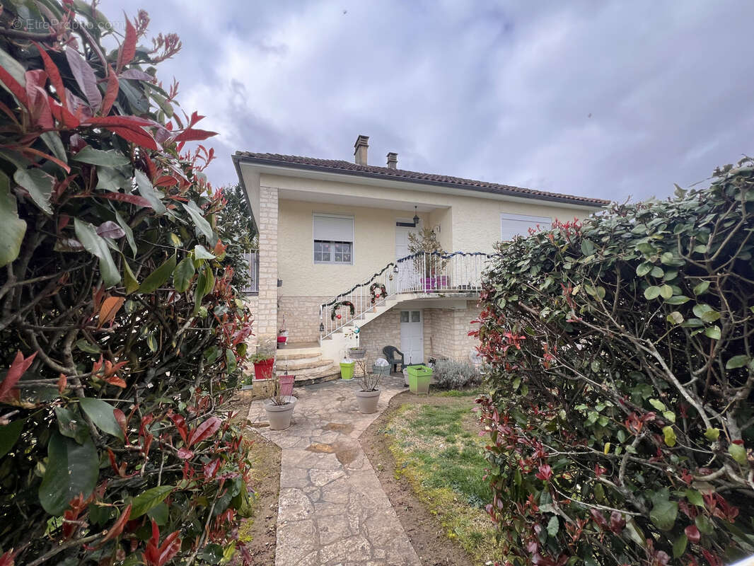 Maison à SIORAC-EN-PERIGORD