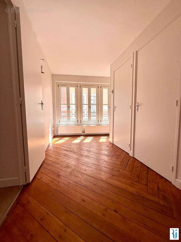 Rouen centre - photo 9