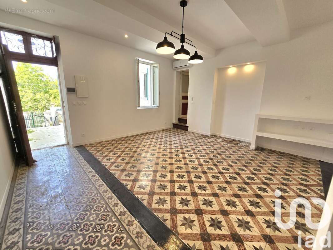 Photo 2 - Maison à ROQUEVAIRE