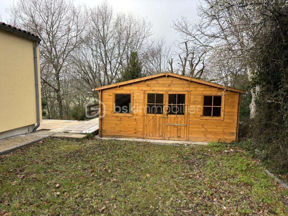 Maison à MONTLIEU-LA-GARDE