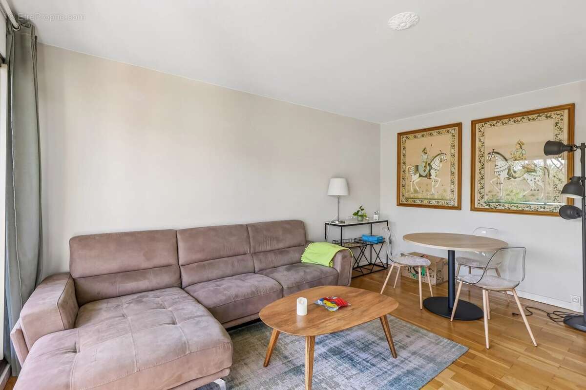 Appartement à SAINT-MAUR-DES-FOSSES