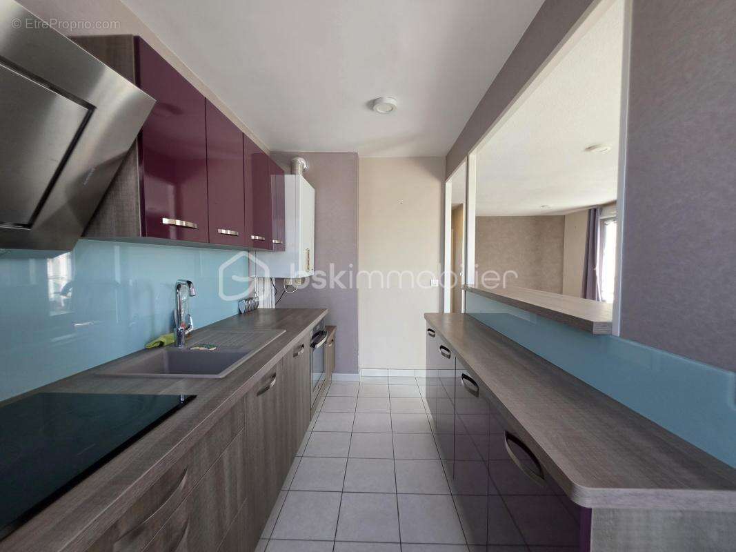 Appartement à VAUJOURS