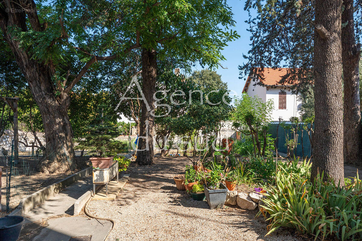 Maison à MARSEILLE-11E