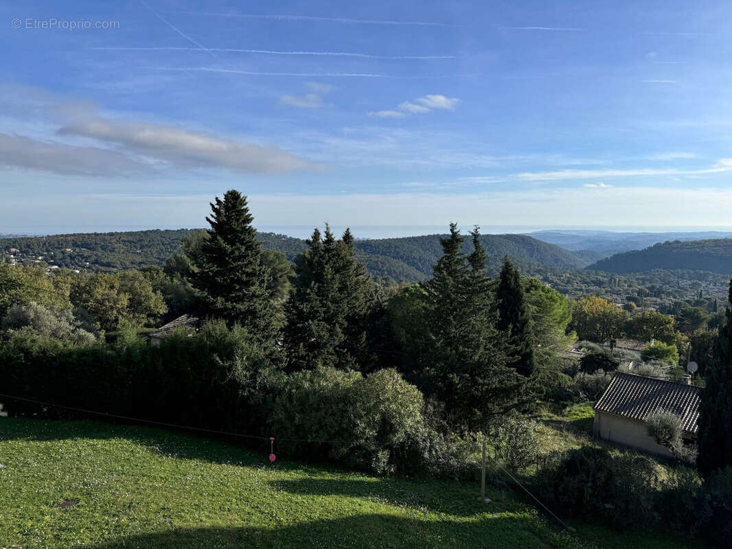 Maison à TOURRETTES-SUR-LOUP