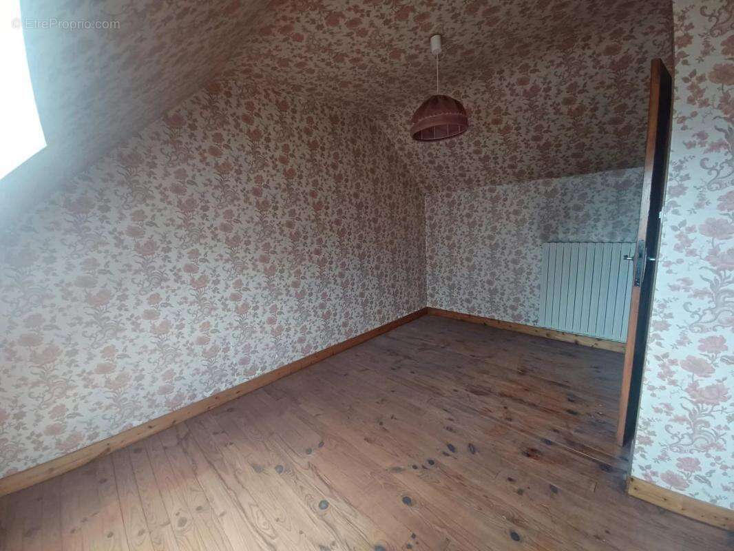 Maison à CARHAIX-PLOUGUER