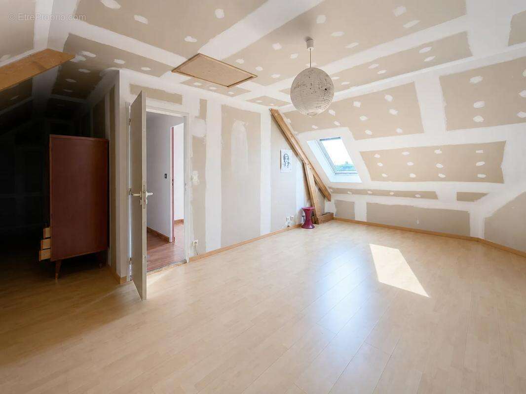 Maison de 6 pièces de 116 m² à Saint-Grégoire - photo 9
