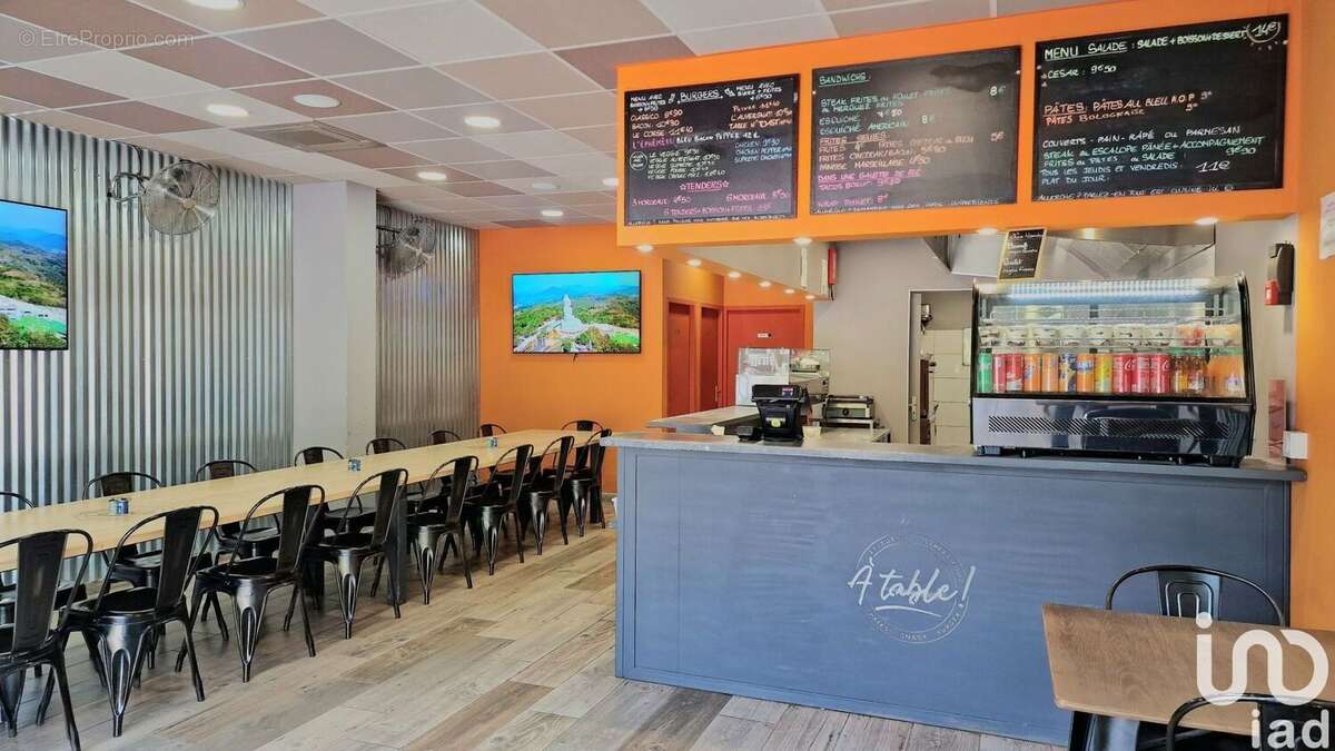 Photo 2 - Commerce à CARNOUX-EN-PROVENCE