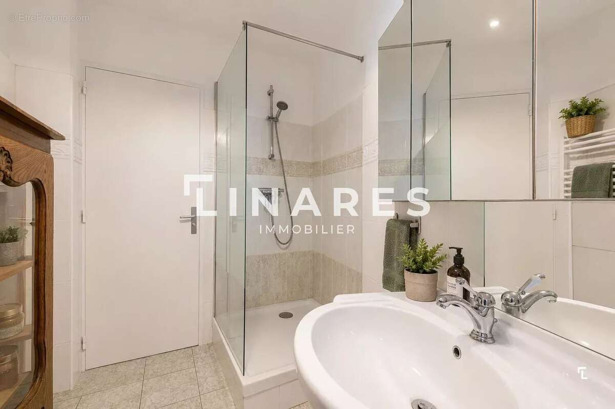 PANORAMA SAINT-CHARLES - Appartement T3 de 65m2 - Terrasse - 13001 - photo 10