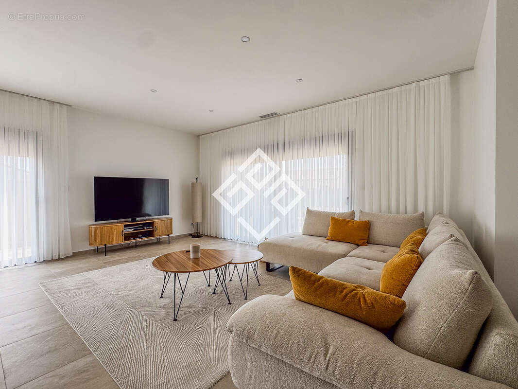 Une élégante villa contemporaine de plain-pied - photo 6
