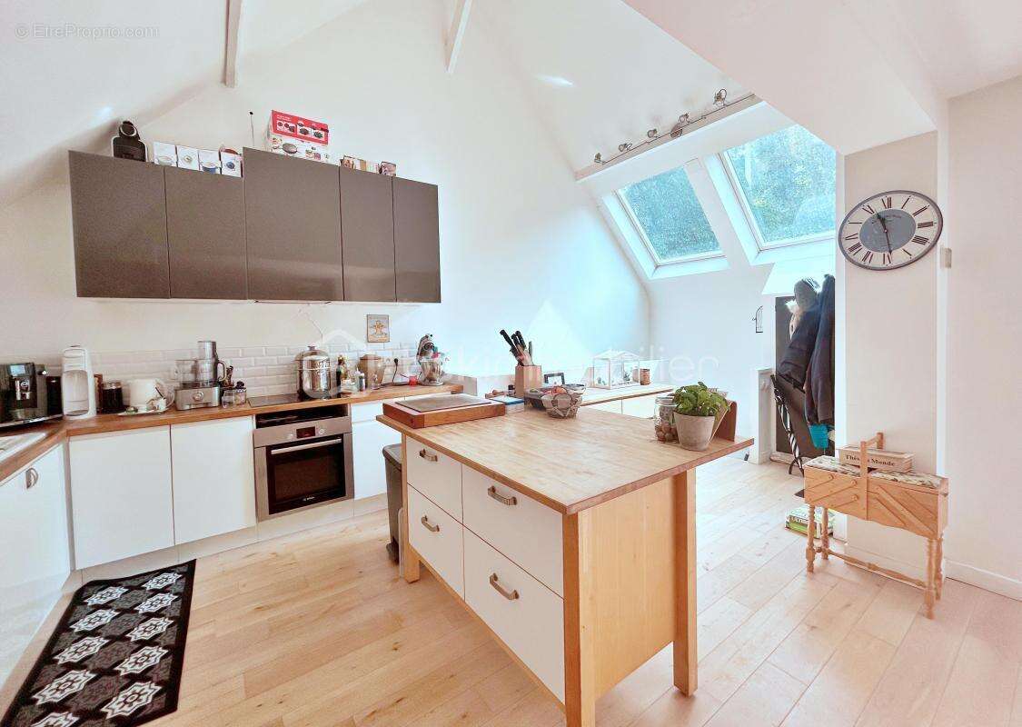 Maison à NEAUPHLE-LE-VIEUX