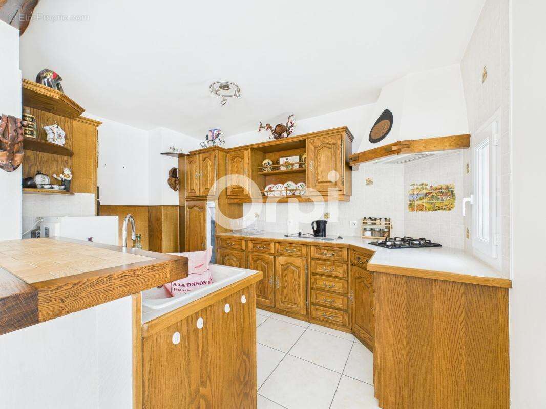 Maison à MONTAUROUX