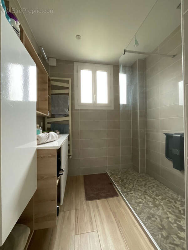 Maison à MAURECOURT